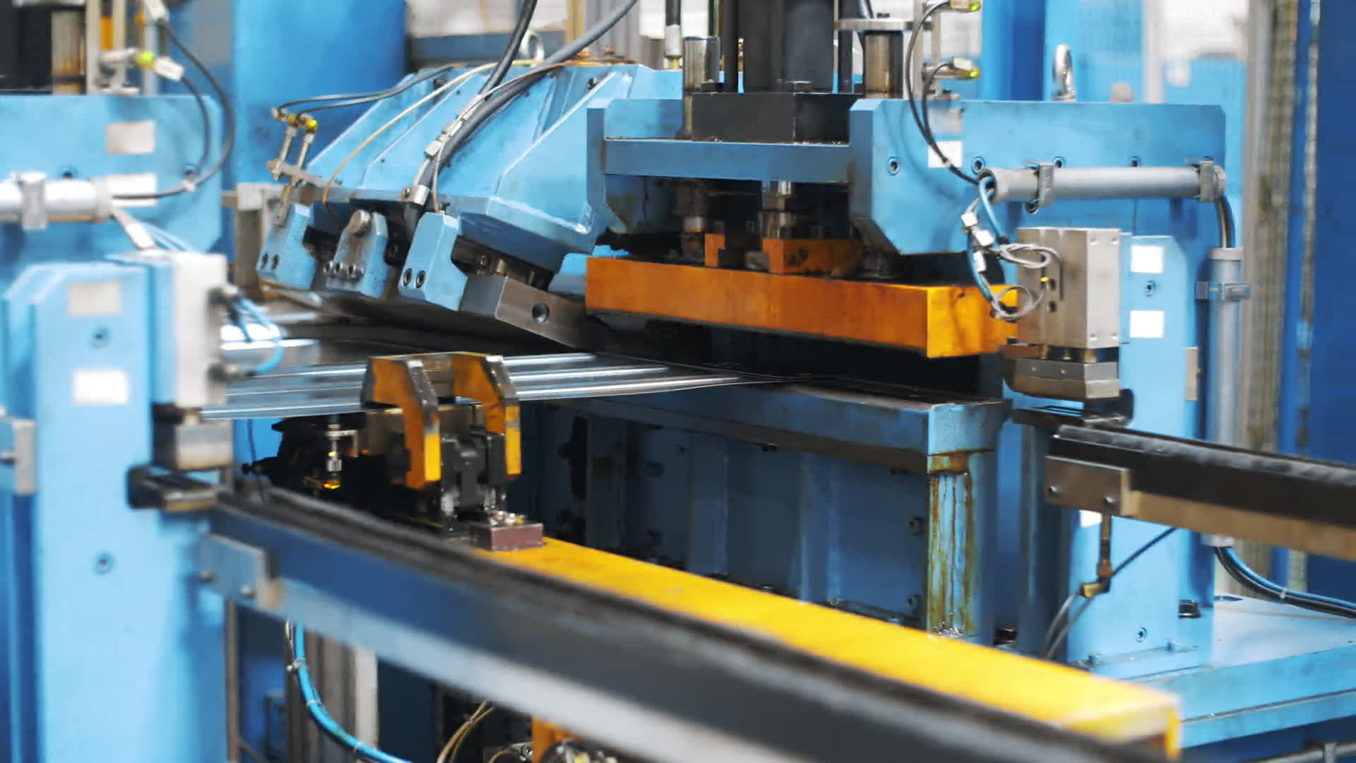 智能驅動，精準成型 工廠自動化設備賦能洗衣機金屬零件高效生產